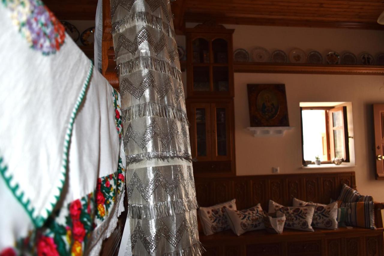 Mesa Kastro * Olympos (Karpathos)