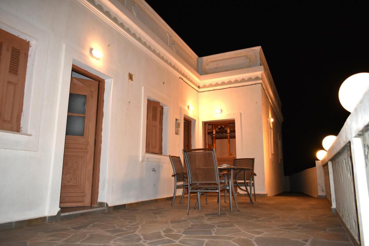 Mesa Kastro Apartment *
