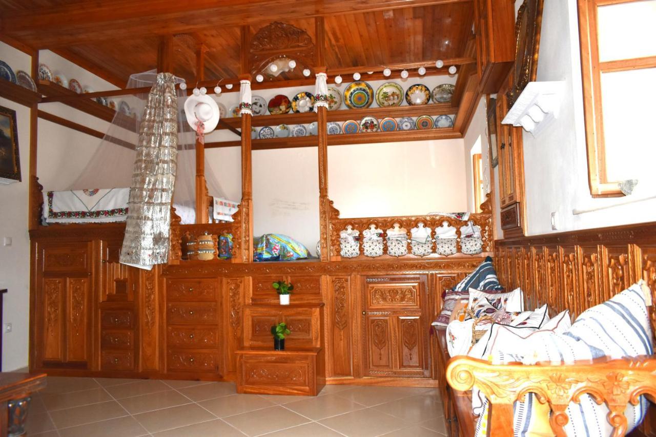 Mesa Kastro *